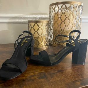 Lulus never worn heels size 6.5